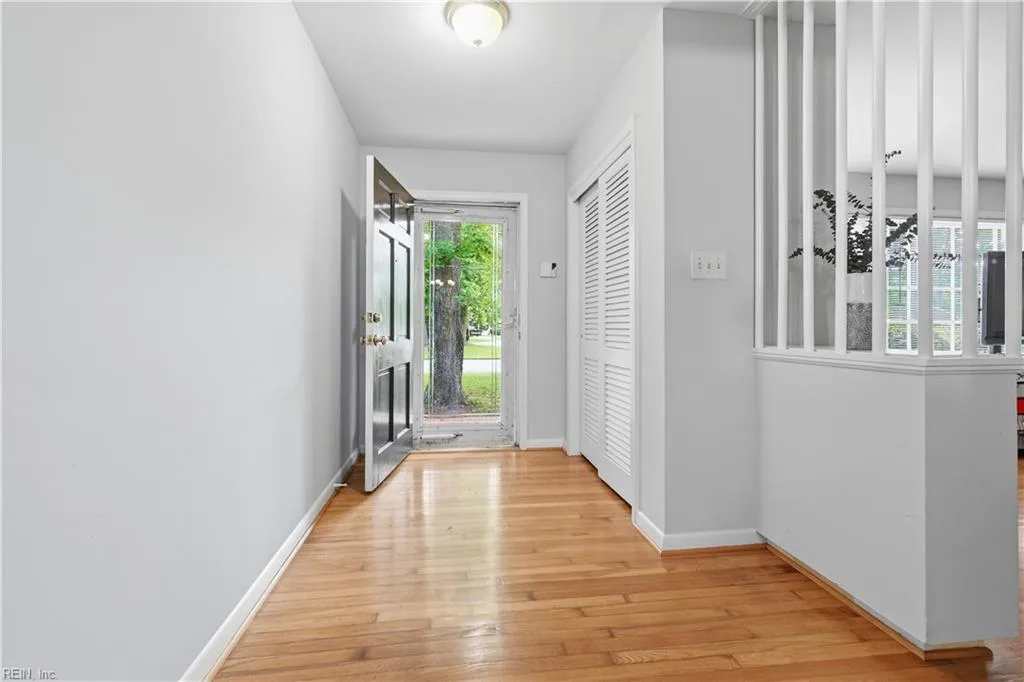 533 Kings Grant RD, VIRGINIABEACH VA 23452 - Photo 4