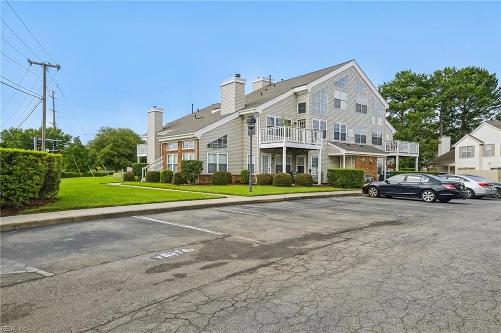 4060 Laurel Green CIR, VIRGINIABEACH VA 23456 - Photo 3