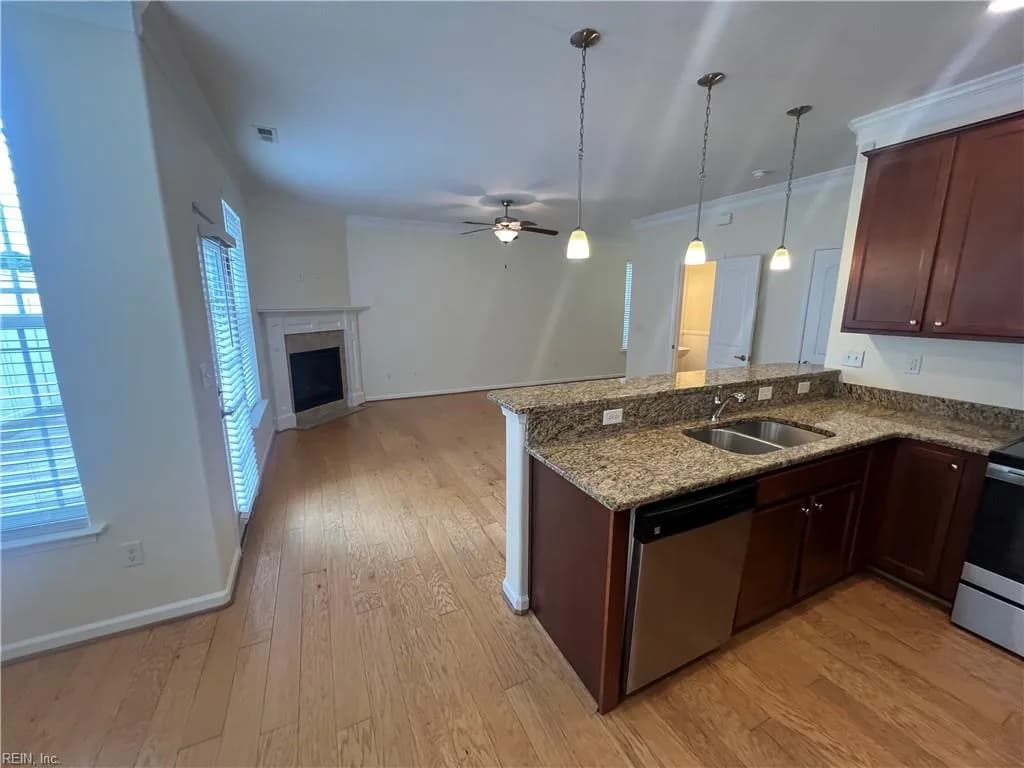 5501 Curtis Breathwaite LN, VIRGINIABEACH VA 23462 - Photo 5
