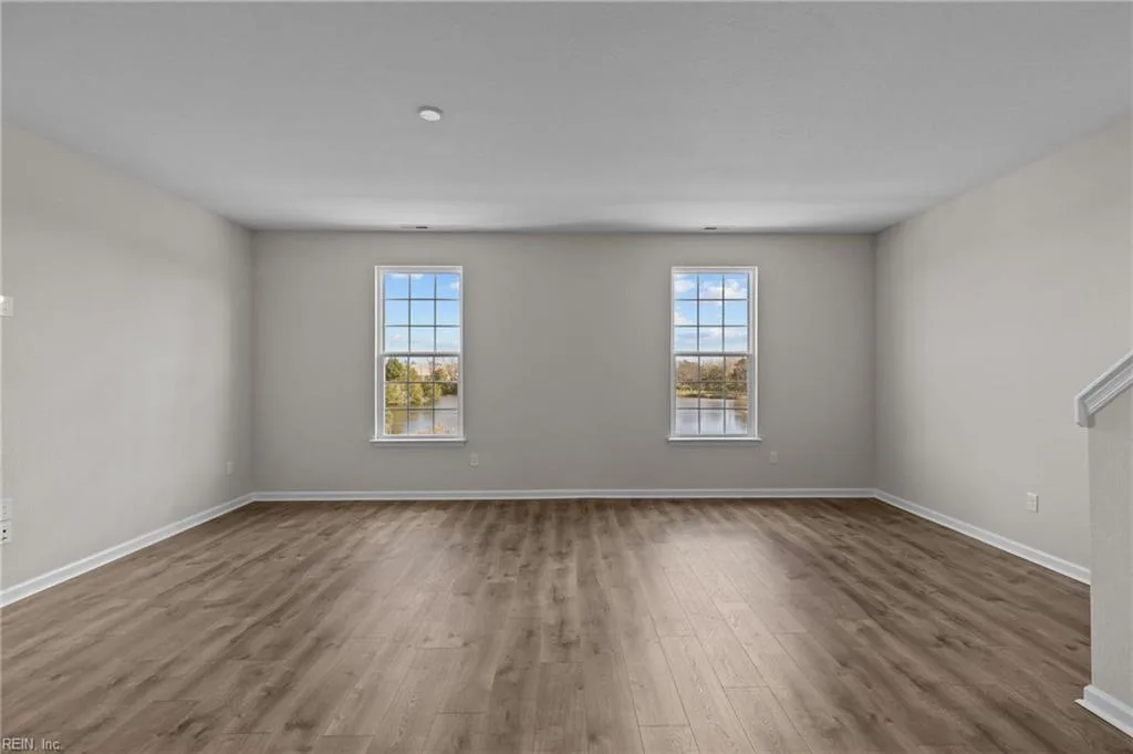 204 Freeman DR, HAMPTON VA 23666 - Photo 5