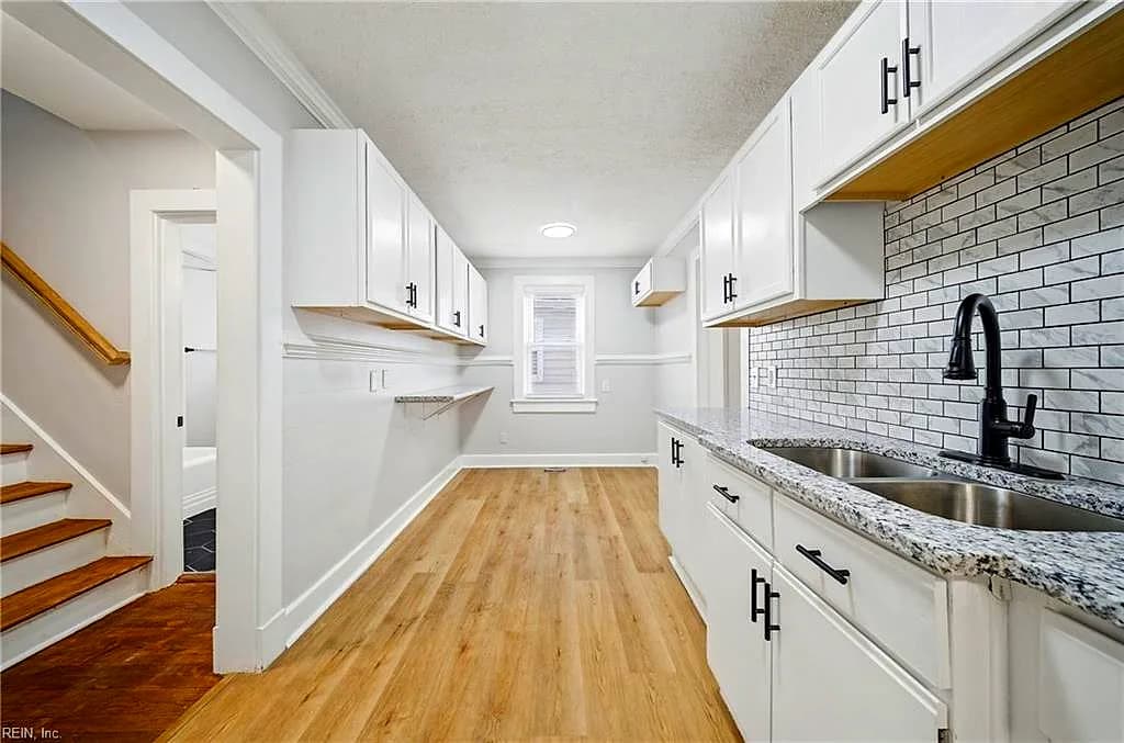 216 Manteo AVE, HAMPTON VA 23661 - Photo 5