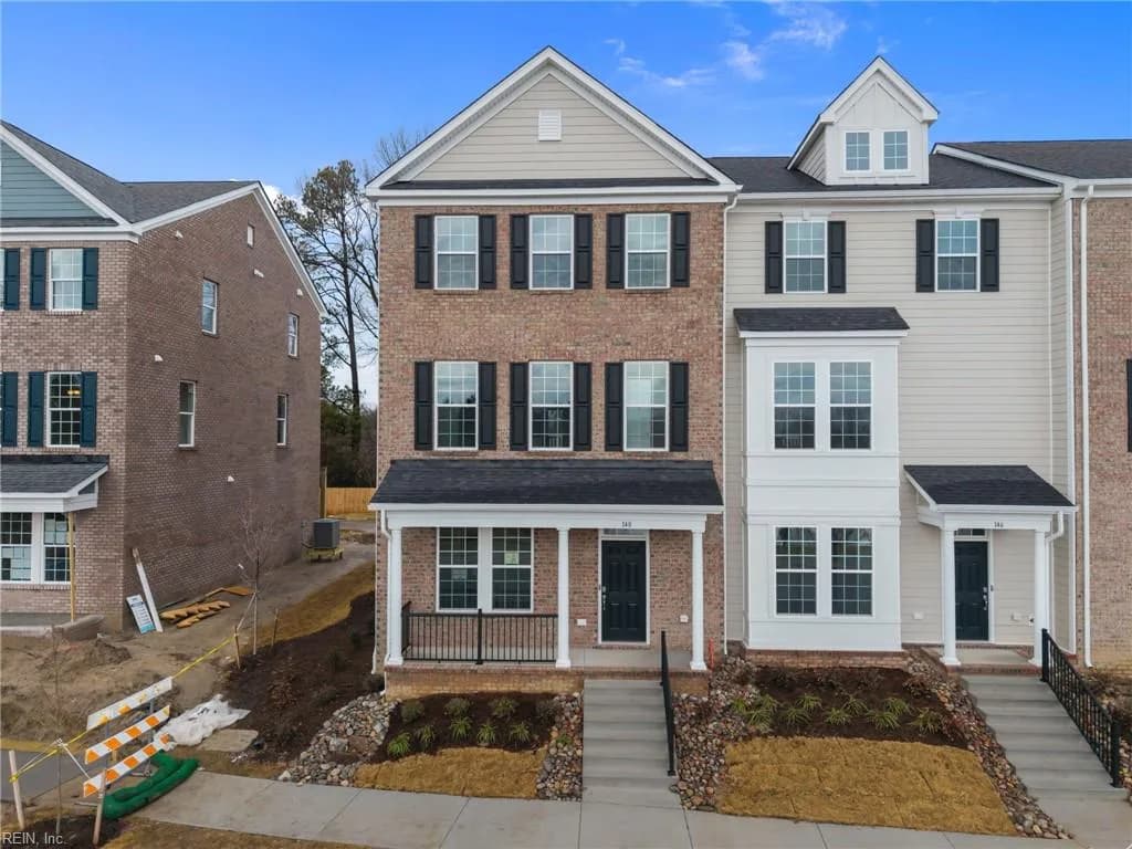 202 Freeman DR, HAMPTON VA 23666 - Photo 2