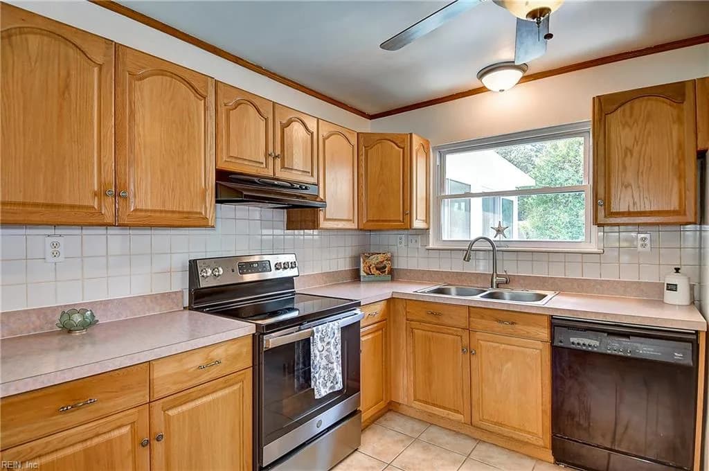 600 Sandy Springs LN, VIRGINIABEACH VA 23452 - Photo 3
