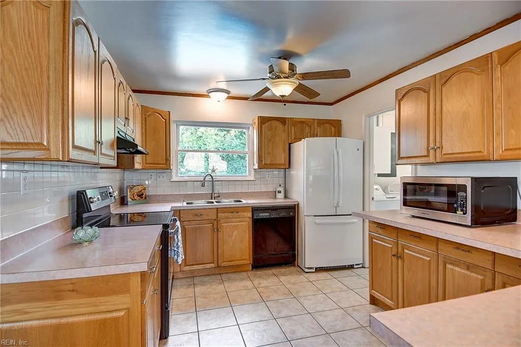 600 Sandy Springs LN, VIRGINIABEACH VA 23452 - Photo 4