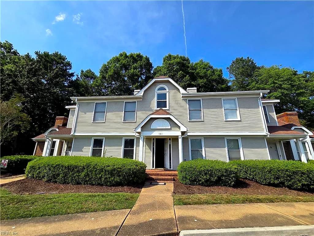 601 Bridge XING #D, YORKTOWN VA 23692 - Main photo