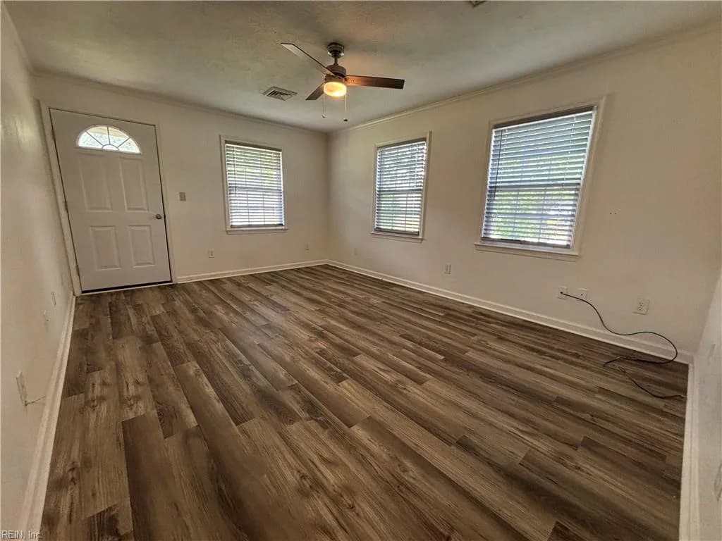 2514 Livesay RD, CHESAPEAKE VA 23323 - Photo 3
