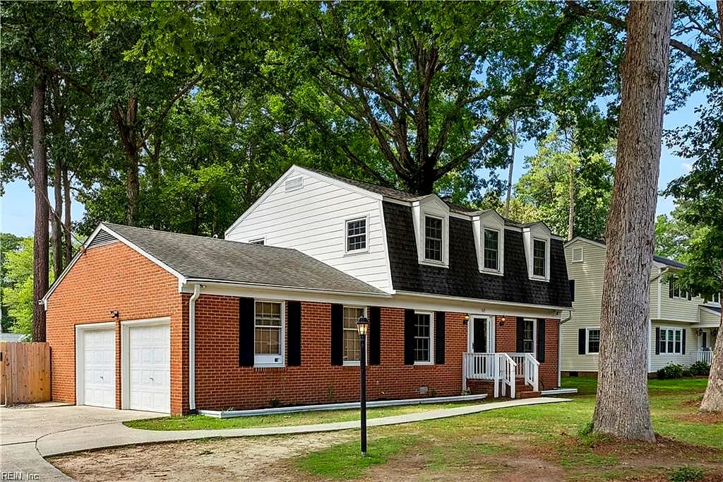 305 W Woodland DR, YORKTOWN VA 23692 - Photo 3