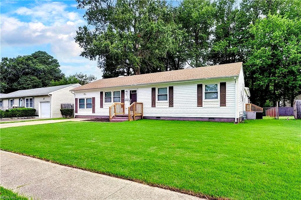 806 Burton ST, HAMPTON VA 23666
