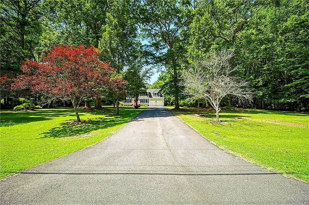 1932 Foxwood DR, CHESAPEAKE VA 23323 - Photo 4