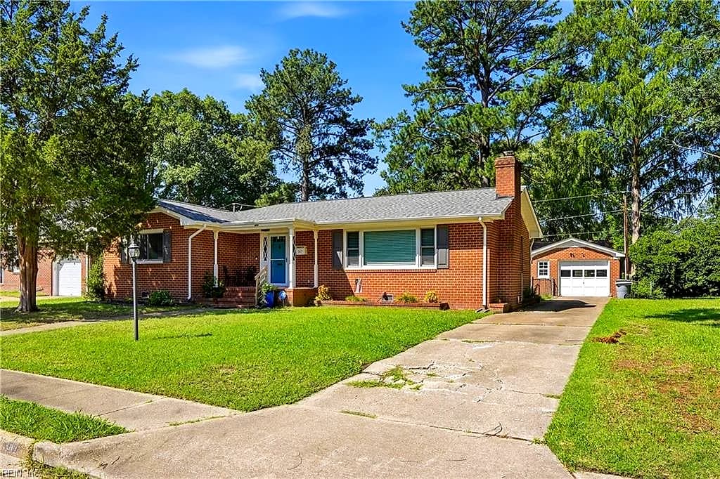 347 Brout DR, HAMPTON VA 23666 - Photo 4