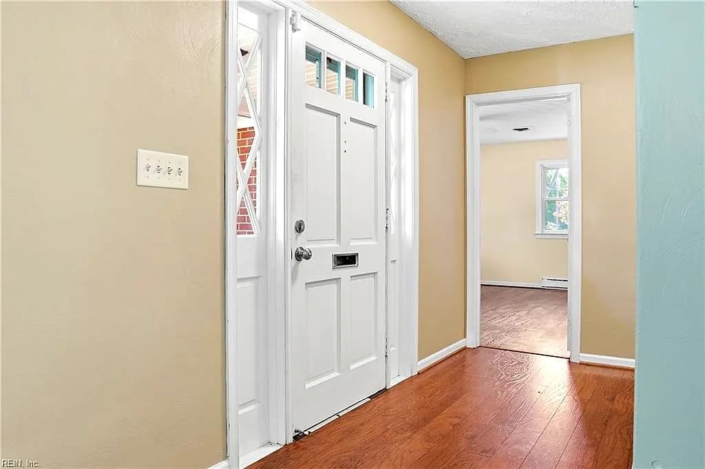 347 Brout DR, HAMPTON VA 23666 - Photo 5