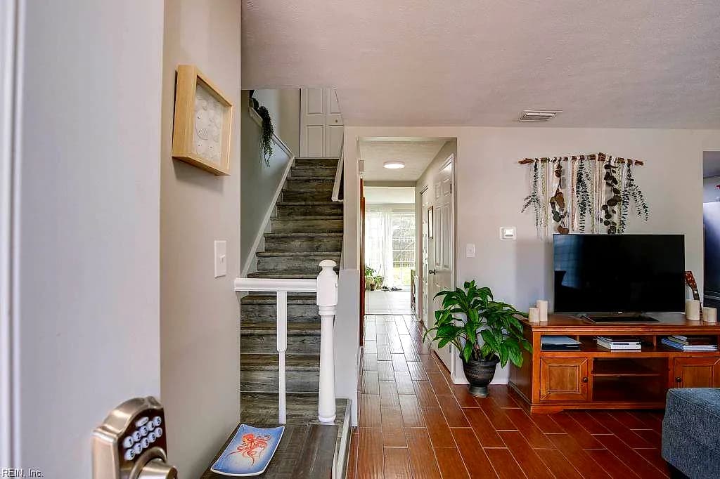 4635 Glanmire DR, VIRGINIA BEACH VA 23464 - Photo 3