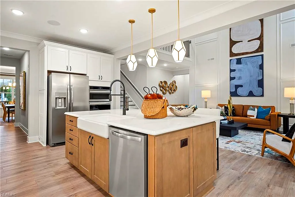 12242 Ava LN, Windsor — 6 bed Residential, 3,454 sqft