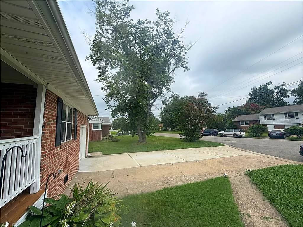16 Inglewood DR, HAMPTON VA 23666 - Photo 4