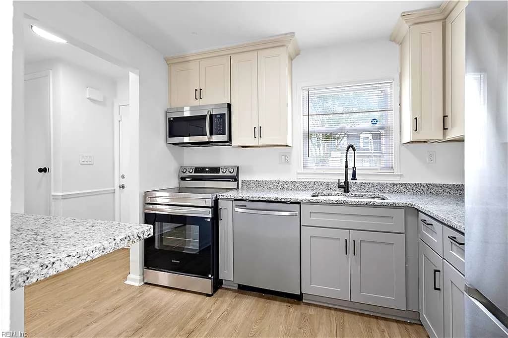 6591 Stoney PT, NORFOLK VA 23502 - Photo 2