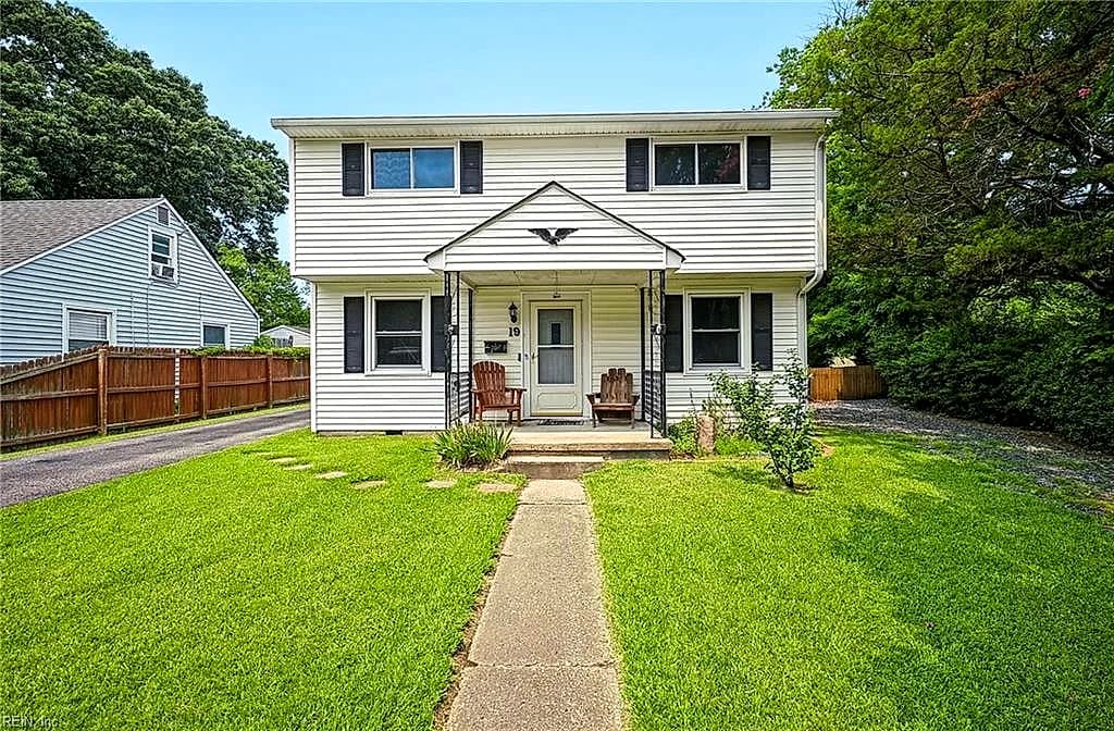 19 E Lamington RD, HAMPTON VA 23669 - Photo 2