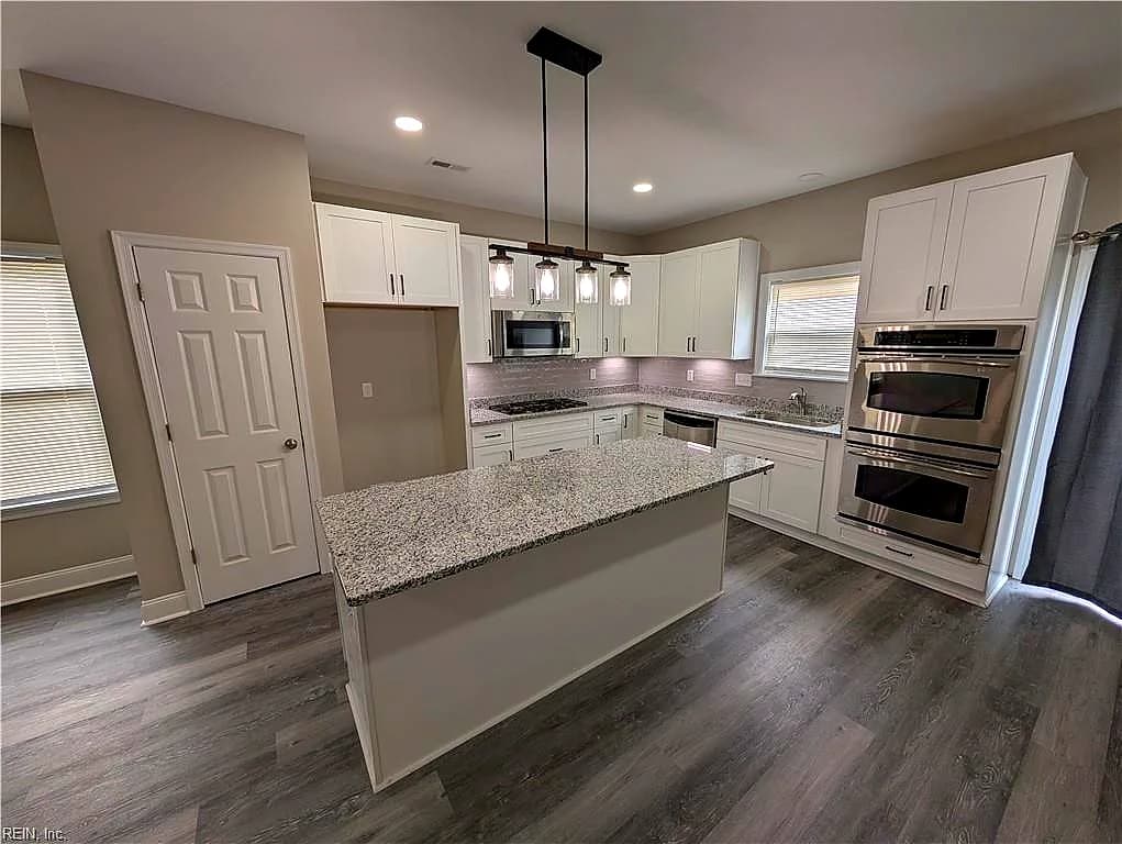 148 Messick RD, POQUOSON VA 23662 - Photo 3