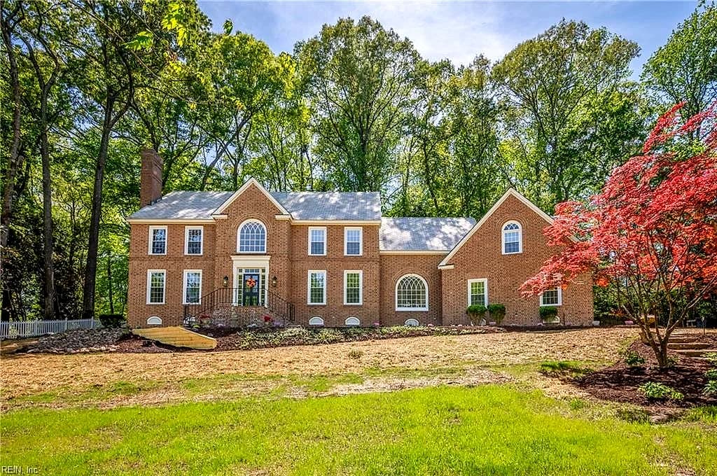 108 Woodmere DR, WILLIAMSBURG VA 23185 - Photo 2