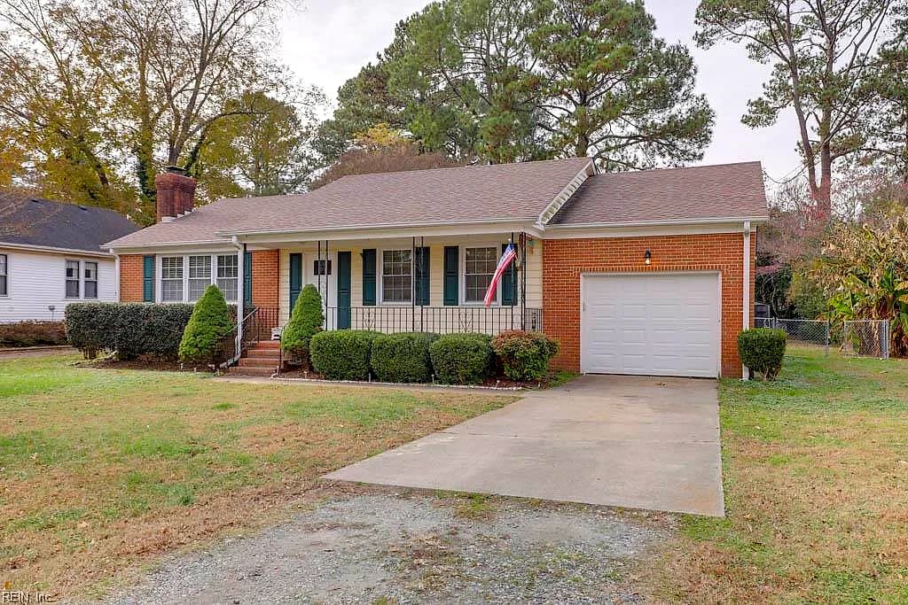 1403 Hawthorne DR, CHESAPEAKE VA 23325 - Photo 3