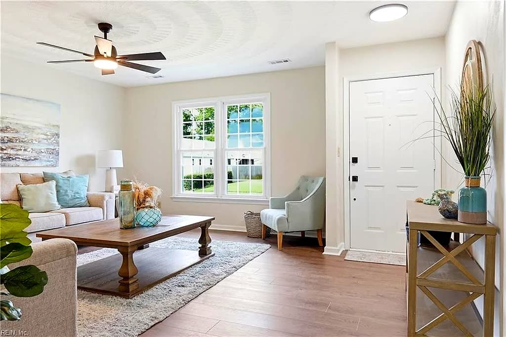 814 Gloss ST, CHESAPEAKE VA 23322 - Photo 3