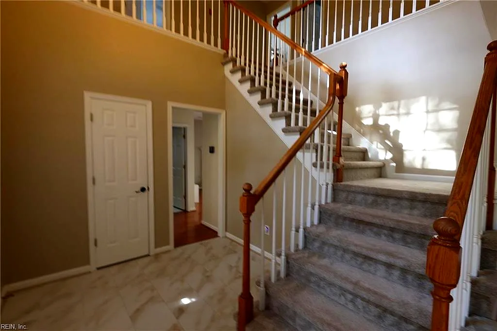 401 Rock Creek CT, YORKTOWN VA 23693 - Photo 4