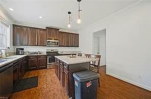 1047 W 36th ST, NORFOLK VA 23508 - Photo 4