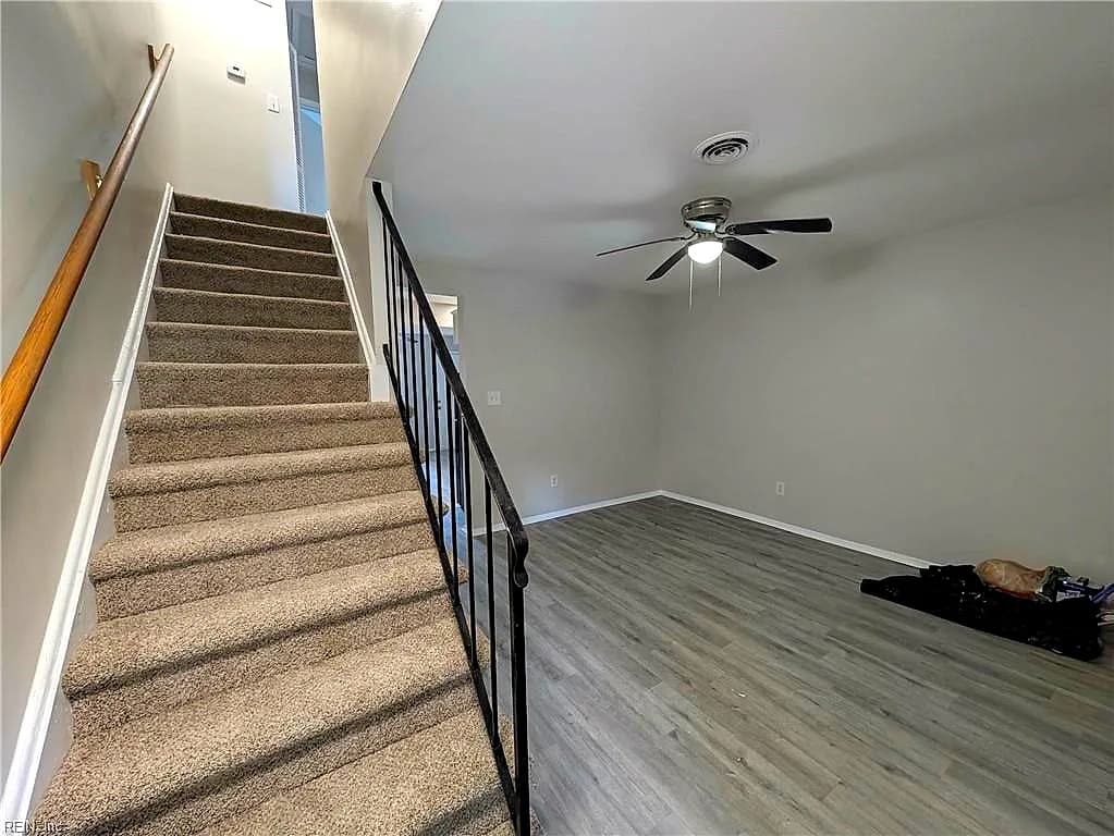 1684 Darren CIR, PORTSMOUTH VA 23701 - Photo 3