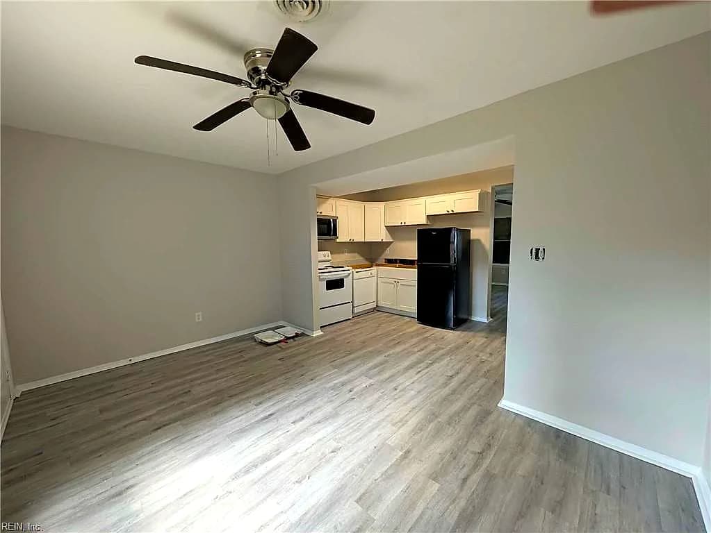 1684 Darren CIR, PORTSMOUTH VA 23701 - Photo 5