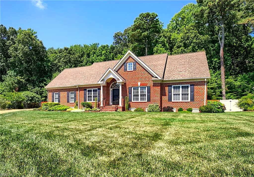 42 Wornom Farm RD, POQUOSON VA 23662 - Main photo