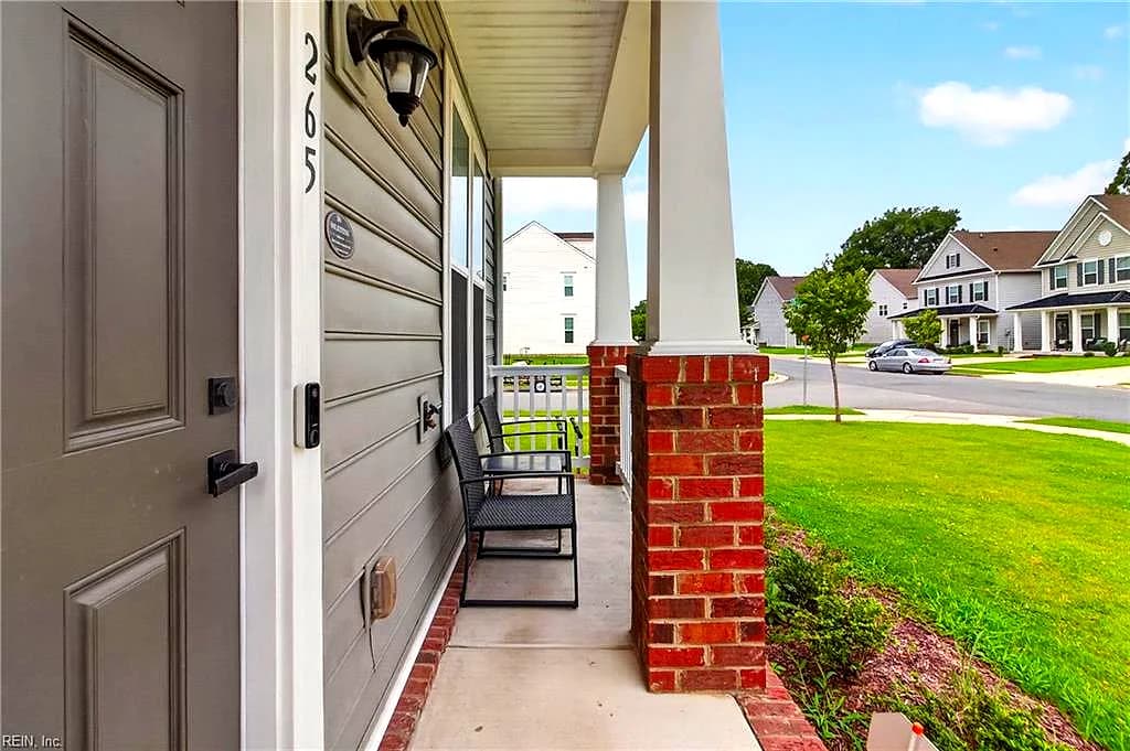 265 Goldenstar LN, PORTSMOUTH VA 23701 - Photo 3