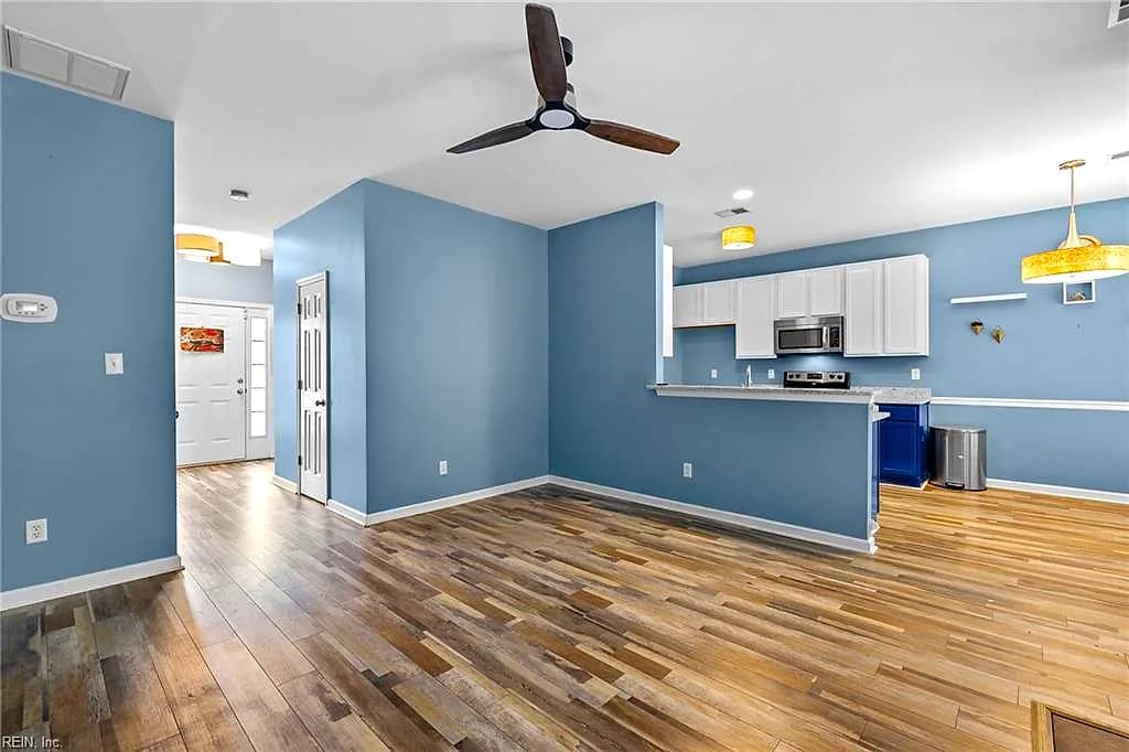 6823 Watch Harbour CIR, HAYES VA 23072 - Photo 4