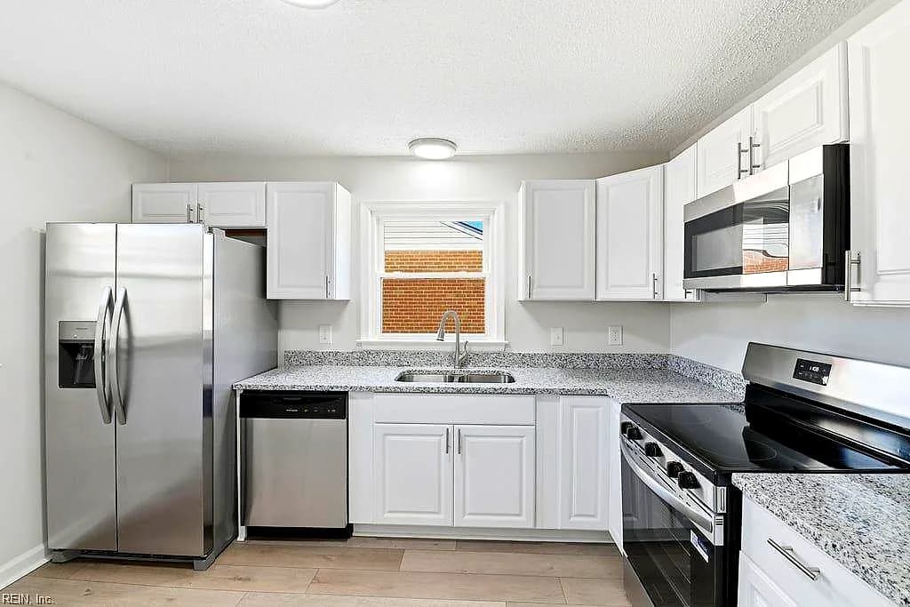 18 Fort Worth ST, HAMPTON VA 23669 - Photo 4