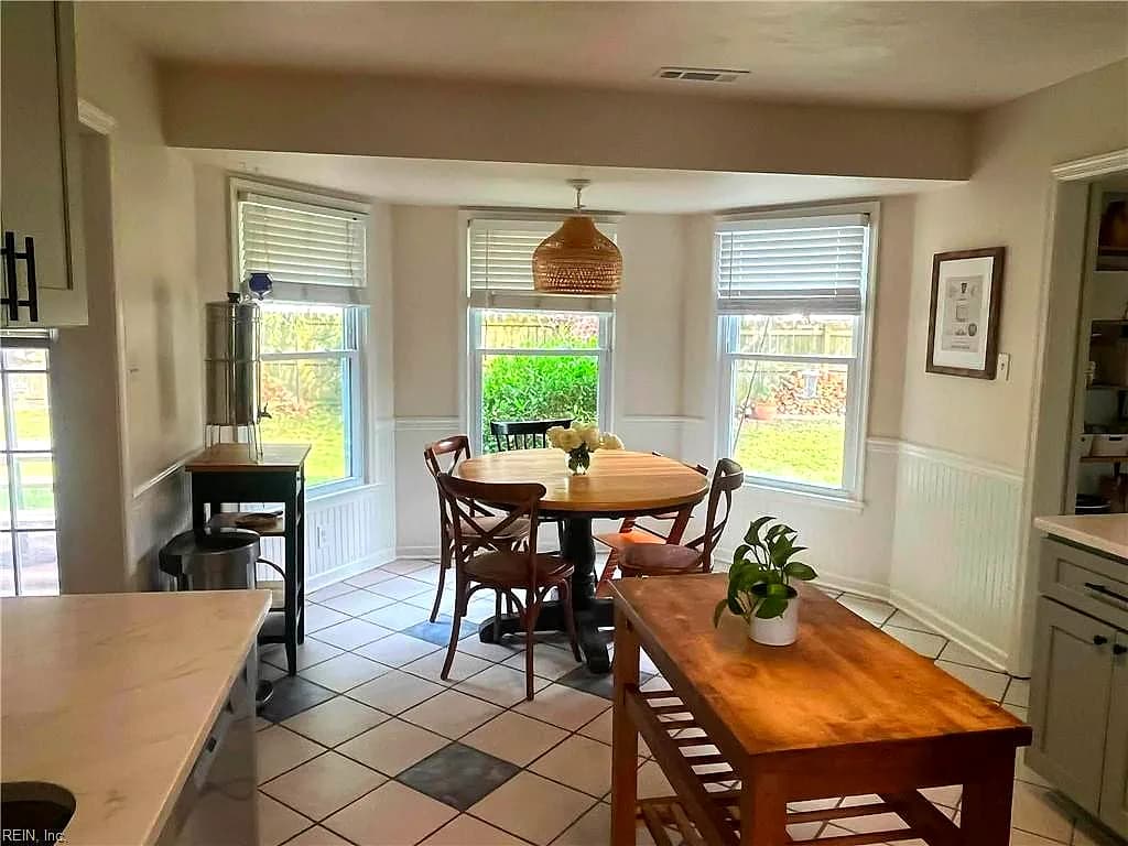 2505 Castle Hill CT, VIRGINIABEACH VA 23454 - Photo 4