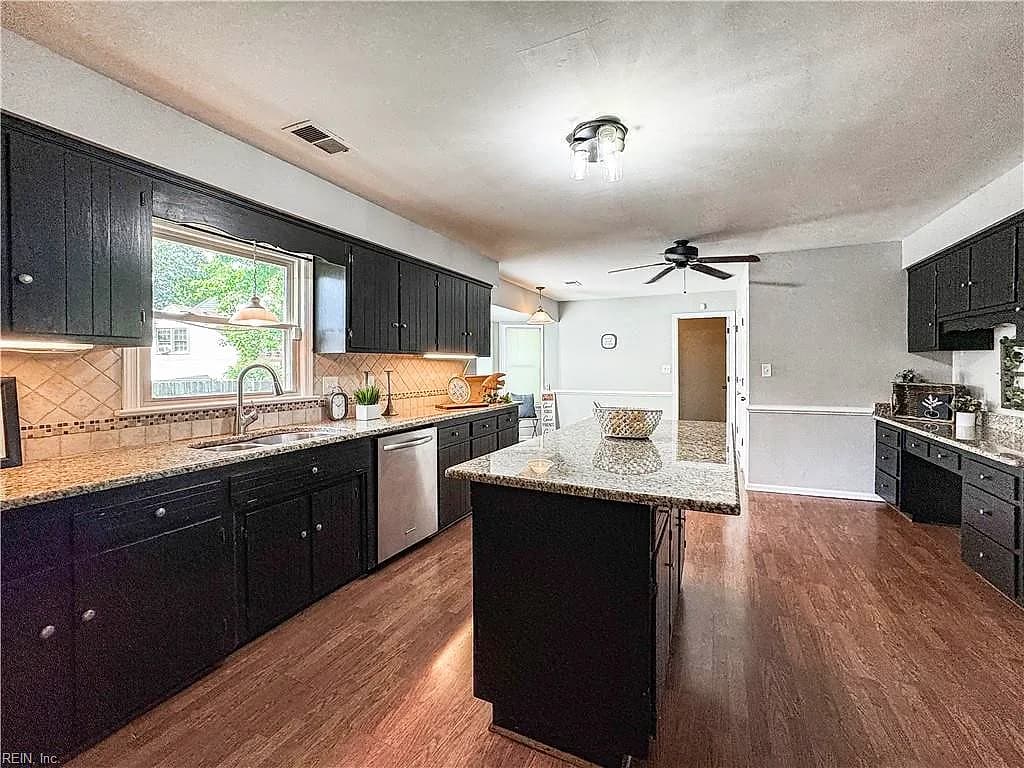 4632 Revere DR, VIRGINIABEACH VA 23456 - Photo 3