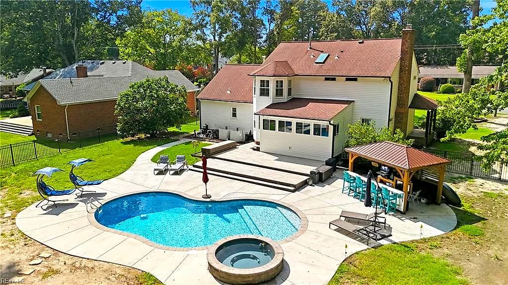 656 Parker RD, CHESAPEAKE VA 23322 - Photo 5