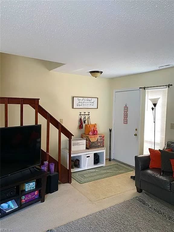 4524 Genoa CIR, VIRGINIABEACH VA 23462 - Photo 5