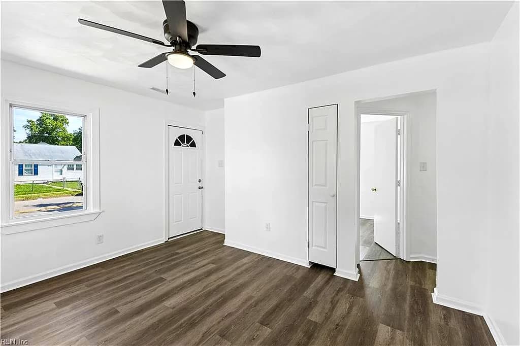 1079 Johnstons RD, NORFOLK VA 23513 - Photo 4