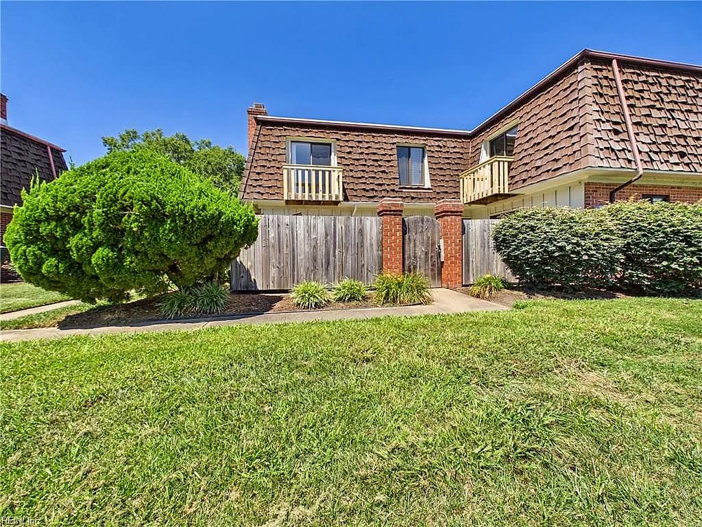 1701 Ocean Bay DR, VIRGINIABEACH VA 23454 - Photo 2