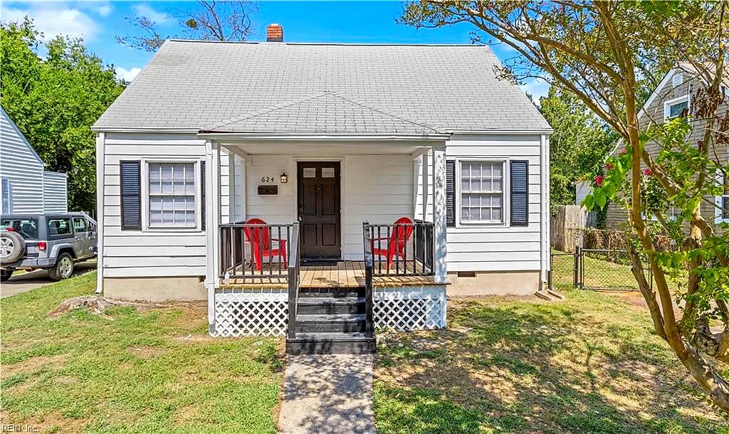 624 Chapel ST, HAMPTON VA 23669 - Photo 2