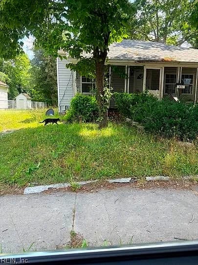 421 Jackson ST, Suffolk — 3 bed Residential, 1,122 sqft