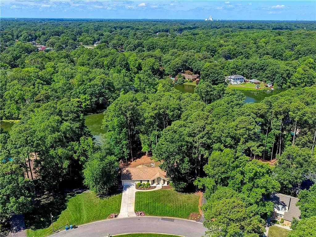 1277 Mossy Oaks CT, VIRGINIABEACH VA 23454 - Photo 3