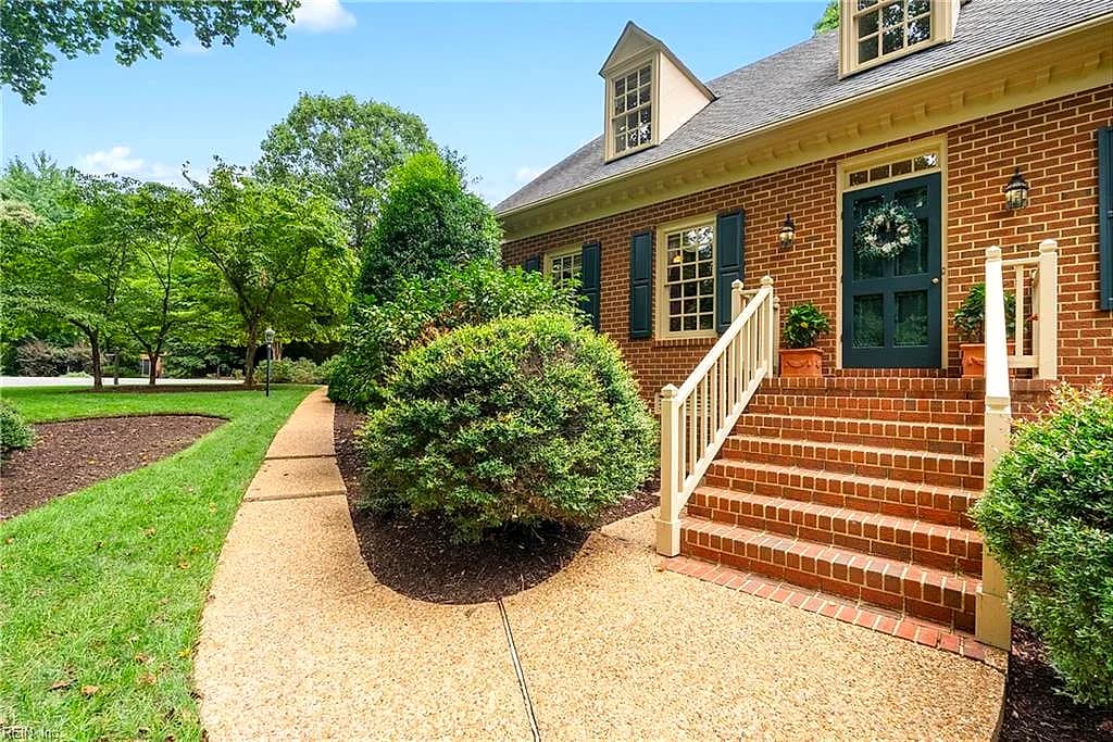 104 Ambrose HL, WILLIAMSBURG VA 23185 - Photo 3