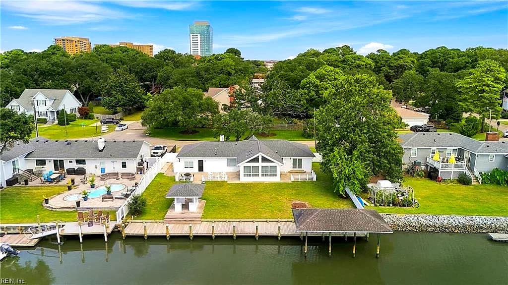 3009 Lynnhaven DR, VIRGINIA BEACH VA 23451 - Photo 4