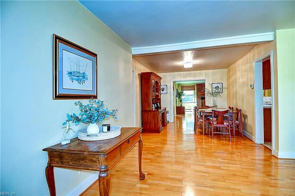 8575 Circle DR, NORFOLK VA 23503 - Photo 3