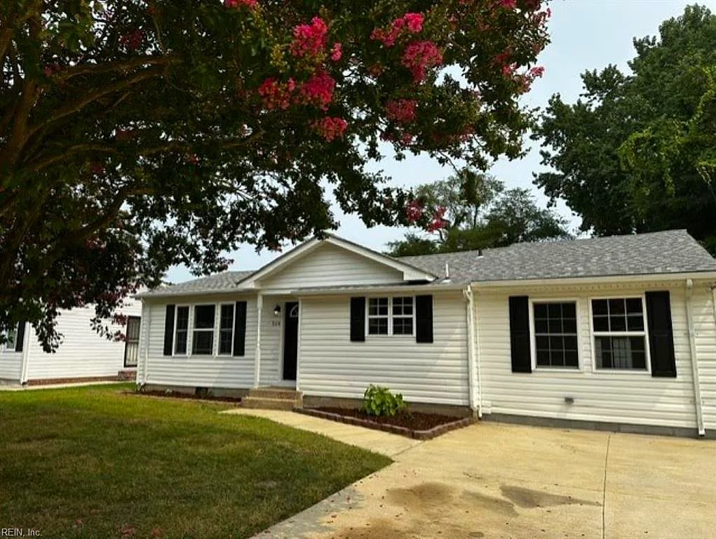 566 River Creek RD, CHESAPEAKE VA 23320 - Main photo