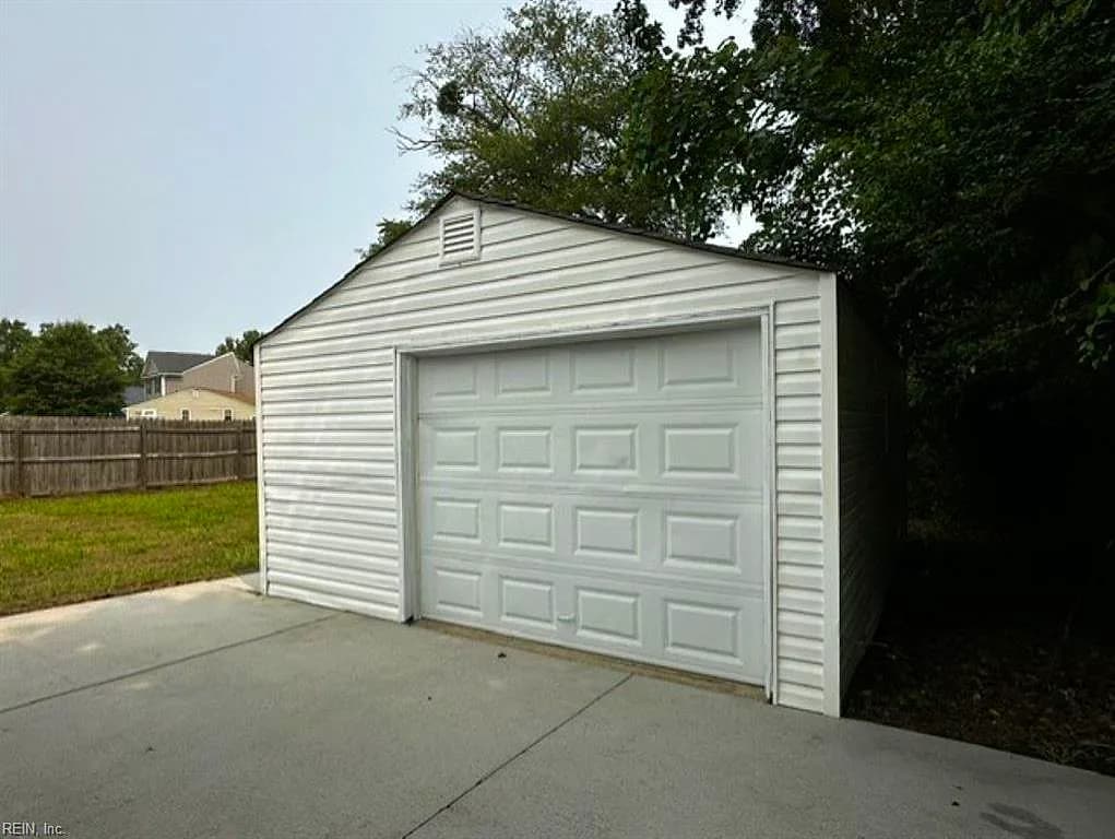 566 River Creek RD, CHESAPEAKE VA 23320 - Photo 3