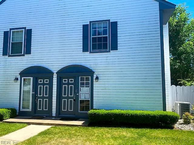 747 Ridge CIR, CHESAPEAKE VA 23320 - Photo 3