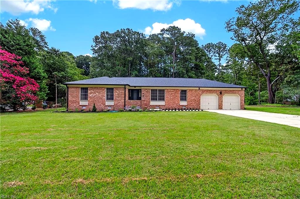 103 Poplar Point RD, YORKTOWN VA 23692