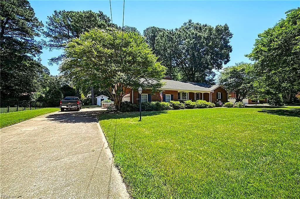 4340 Lynnville CRES, VIRGINIABEACH VA 23452 - Photo 3