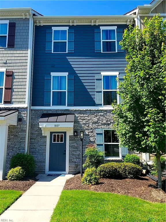 1807 Yardarm WAY, CHESAPEAKE VA 23323 - Main photo